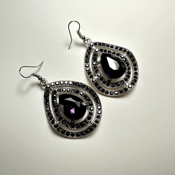 Teardrop Silver Tone Wavy Dangle Earrings Large Purple Rhinestone Small Black 2" - Picture 8 of 13